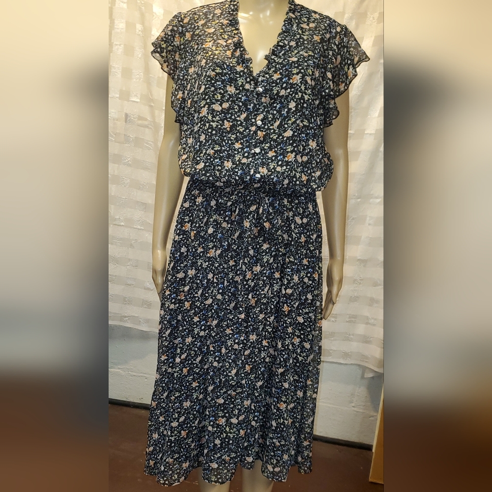 Rue De La Paix - Floral V-Neck Midi Dress. Size 38 = 8.